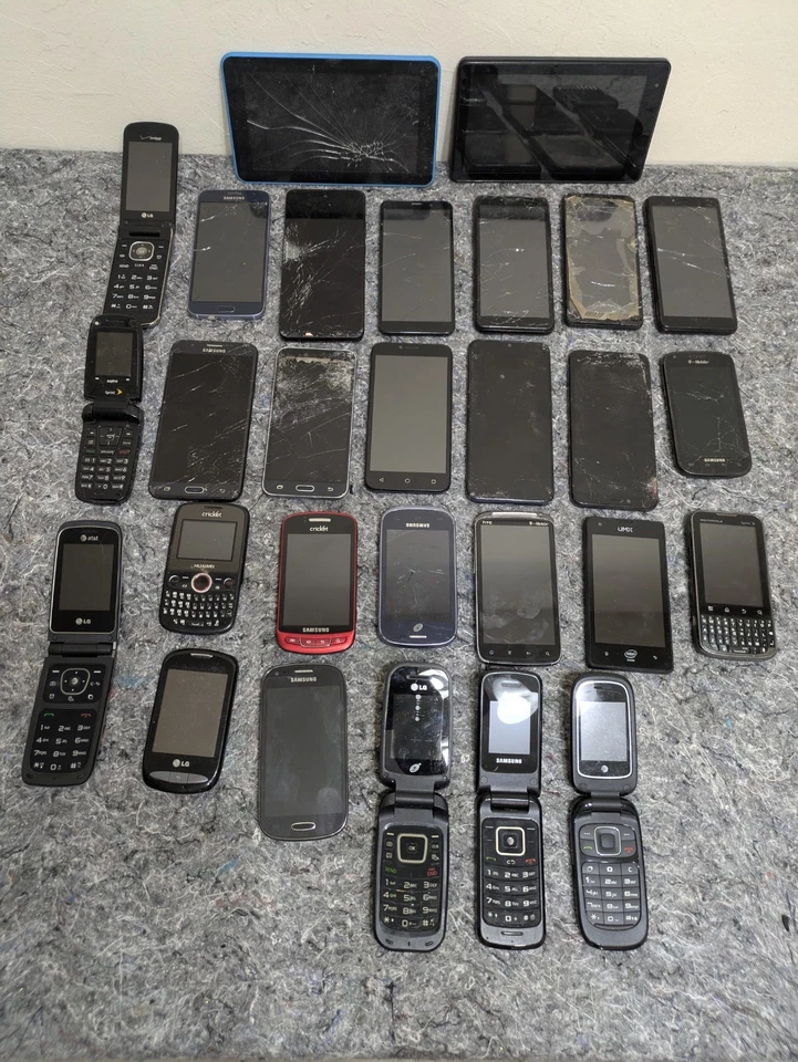 Cell Phone Lot PARTS REPAIR Bulk Bundle As-is Samsung Motorola HTC LG - 28 Piece - Image 1 of 4