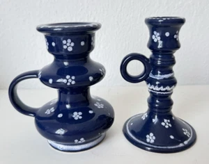 Gmundner Keramik Dirndl blau 2x Kerzenhalter angeschlagen GK2373 (2506DE2) 06/25 - Imagen 1 de 6
