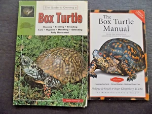 LOT # 14C - TWO BOOKS ON KEEPING BOX TURTLES - Bild 1 von 12