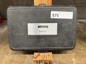 Cooper Atkins VersaTuff 386 Thermocouple Thermometer 38653-J With Case - Picture 1 of 2