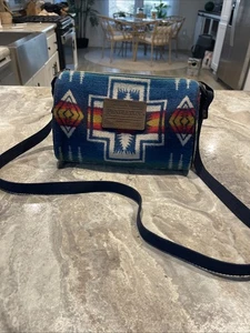Pendleton Dopp Bag Wool Bag Blue, Green, Mustard Used Twice Excellent! - Picture 1 of 9
