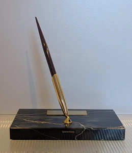 Sheaffer's USA brauner Kugelschreiber weiße Punkte mit schwarz & goldenem Marmorsockel - Bild 1 von 18