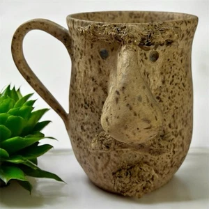 Große Nase 3D Kaffeebecher Tasse Steingut Keramik strukturiert glasiert signiert komisch - Bild 1 von 13