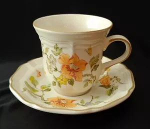 SET OF 2 MIKASA HERITAGE OLDE TAPESTRY CUP & SAUCER SETS - Picture 1 of 3