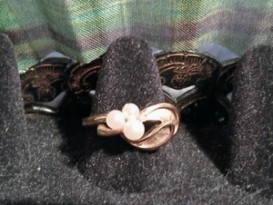 Vintage Krone Trifari Ring goldfarben mit Kunstperlen Größe 8 - Bild 1 von 5