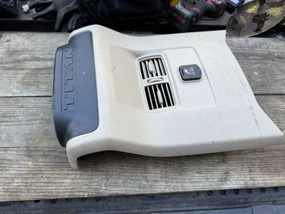 Nissan Titan XD 2016-2018 consola central trasera portavasos ventilación de aire y moldura OEM Foto 1 de 3