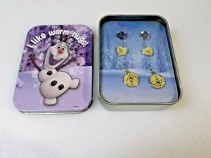 DISNEY'S FROZEN - ME GUSTAN LOS ABRAZOS CÁLIDOS - OLAF & ELSA - 3 PARES DE PENDIENTES EN ESTUCHE DE ESTAÑO - Imagen 1 de 6