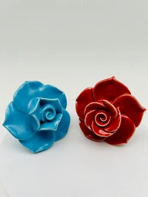 Möbelknöpfe  Set 2 STK   Möbelgriffe,Keramik Knöpfe Möbelknopf  Rot und Blau - Bild 1 von 3