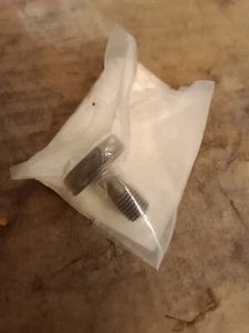 345640250M Tohatsu "Perno de engranaje cónico" para M40C 2004-2013 - Imagen 1 de 4