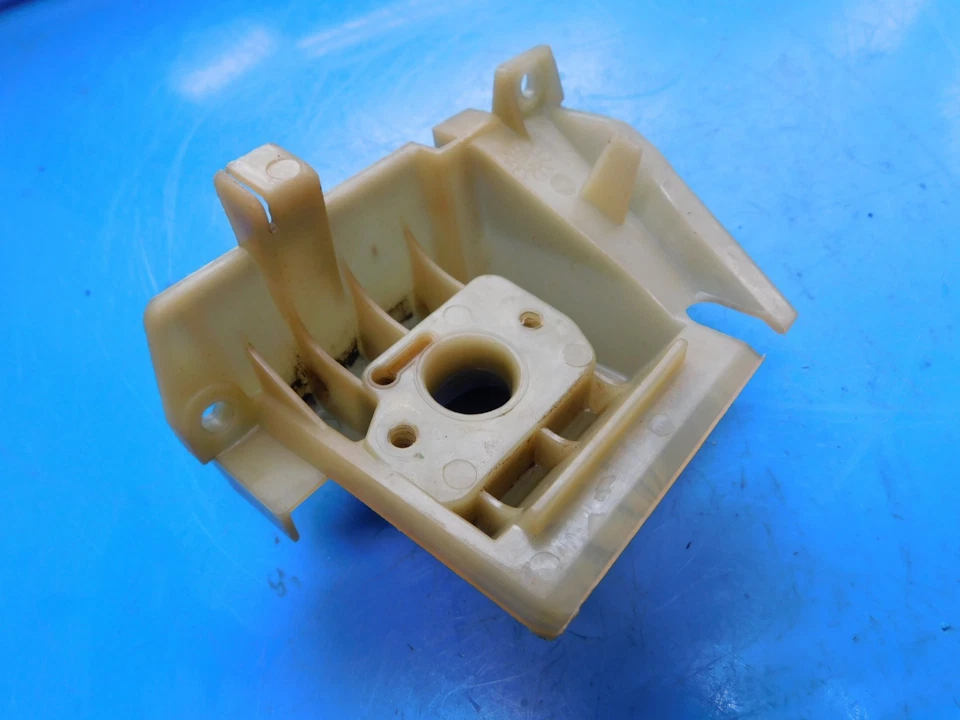 MONTAJE CARBURADOR PARA MOTOSIERRA PARTNER 400 ----- CAJA 1221 V Foto 1 de 1