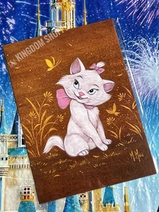 Disney Parks WonderGround Galerie Martin Hsu Marie Aristocats 5x7" Postkarte - Bild 1 von 1