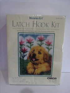 CARON WONDERART LATCH HOOK RUG KIT #4102 Golden Retriever Flower Pup 15" X 20" - Picture 1 of 7
