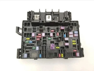 Fuse Box Jeep GRAND CHEROKEE V 2023 68366721AD - Foto 1 di 10