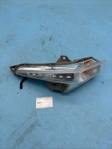 Suzuki GSX1300 B-king Front Right Hand Indicator Winker Blinker B K 35601-23HOR - Picture 1 of 5