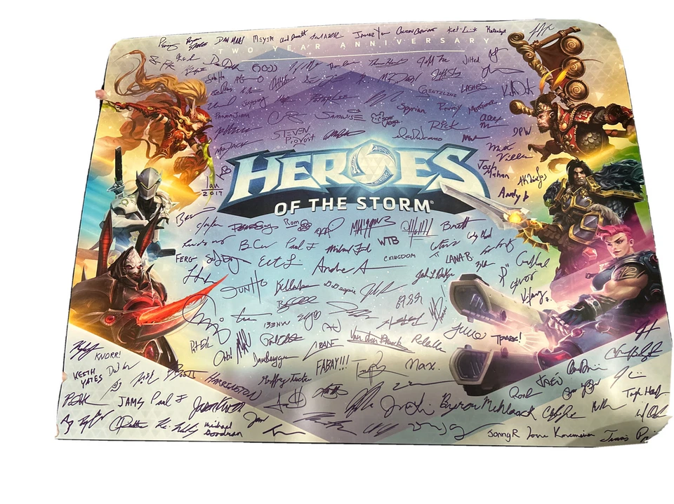 Póster firmado de Heroes of the Storm 2 aniversario Foto 1 de 2