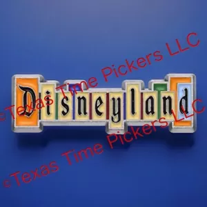 🔥 Spilla Disneyland Retro Classico Logo Tendone Logo Smaltata Metallo Disney SPEDIZIONE IMMEDIATA! - Foto 1 di 11