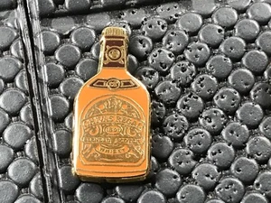  pins pin BADGE DIVERS WHISKY WHISKEY CHIVAS ARTHUS BERTRAND  - Imagen 1 de 1