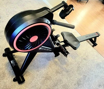 MÁQUINA DE REMO INTERIOR ECHELON PARA EL MEJOR ENTRENAMIENTO EN CASA Foto 1 de 4