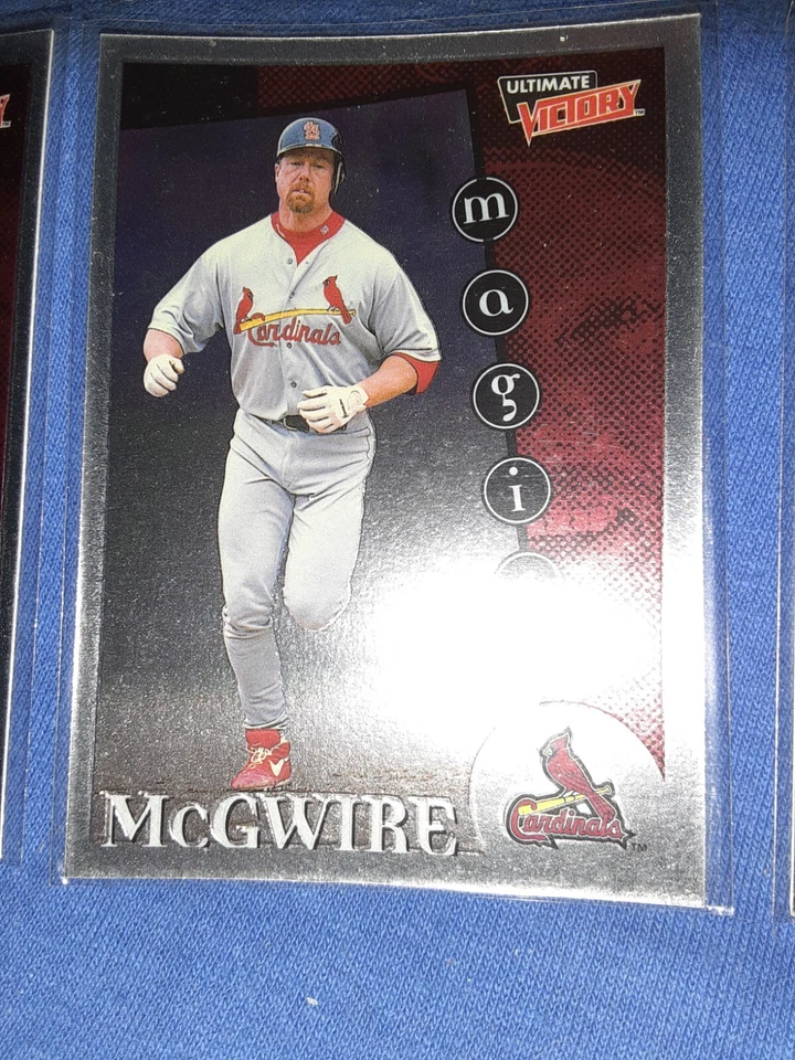 1999 Ultimate Victory - Victory Collection #152 Mark McGwire FOIL INSERT MVP HOF - Image 1 of 1