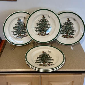 6 Spode Vintage Christmas Tree 10 3/4" Dinner Plates Made in England S3324 1980s - Picture 1 of 5