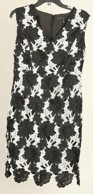 Vestido para mujer White House Black Market 10P negro blanco funda floral forrado de encaje  Foto 1 de 4