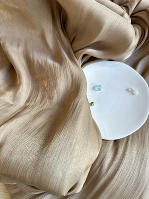 Tela transparente esmaltada marrón dorado de 3 yardas Foto 1 de 4