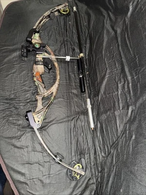 Hoyt Ultra Sport Archery Bow ZR 100 RH 50-60 lbs With Bag - Image 1 of 4