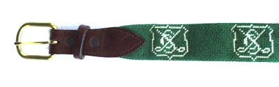 Cinturón de golf con monograma de punta de aguja y cuero Country Club Crest KBA para hombre talla 30 Foto 1 de 4