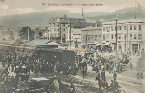 Berkeley CA * Stazione ferroviaria trolley scena di strada trafficata ca. carri 1908 - Foto 1 di 2