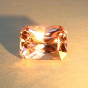 1,34 Ct Seltene Sammlung! Natürlicher Farbwechsel rosa Diaspore aus Afghanistan - Bild 1 von 6