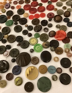 Collectors Lot Vintage Buttons Bakelite Celluloid Old Plastic Various Colors - Picture 1 of 10