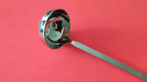 Alessi Dry Suppenkelle 27 cmAus Edelstahl Glänzend Poliert Mit Mattiertem Grif - Bild 1 von 6