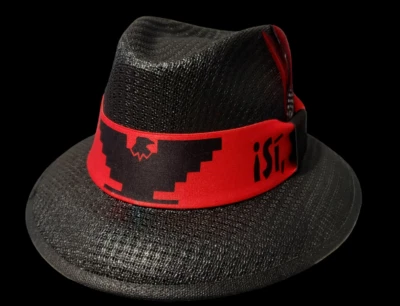 Hombre Negro Viejo Huelga Pájaro Lowrider Sombrero Rojo Negro Gallo Pluma Chicano Foto 1 de 4