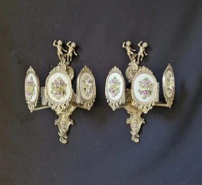 Antique pair of brass wall Lights sconces with porcelain decorated with rose 3💡 - Image 1 of 4