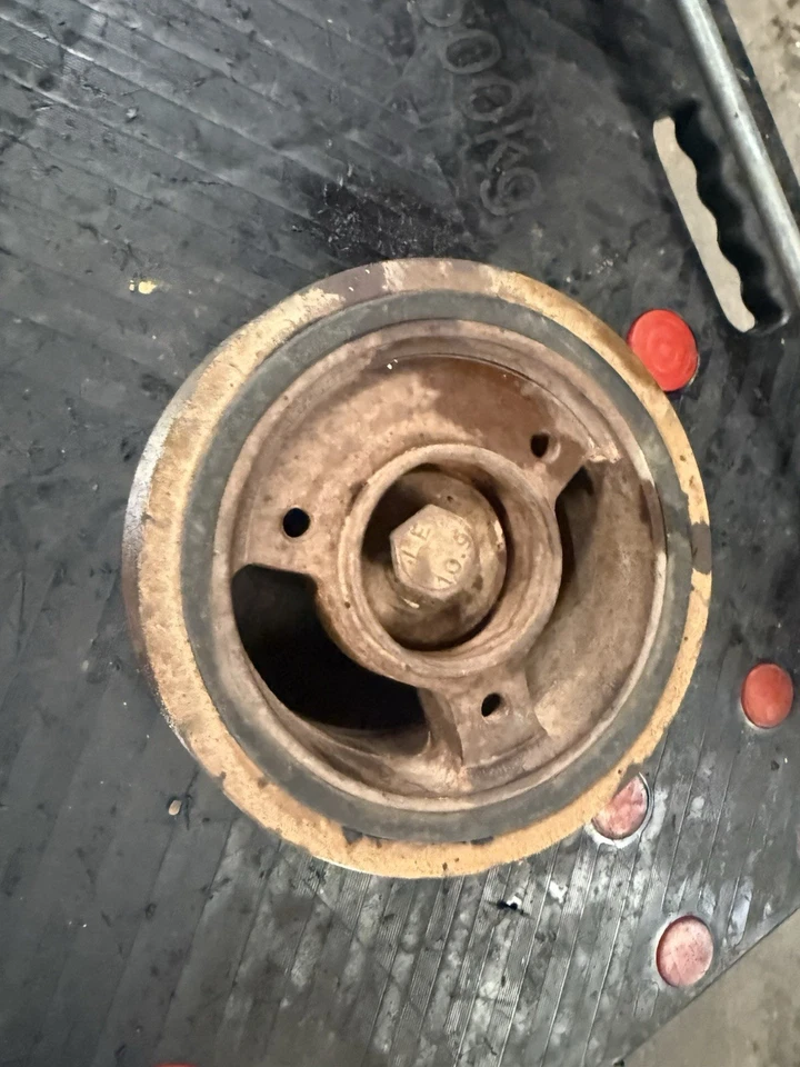 Polea de manivela inferior equilibrador armónico 99-03 7,3 Powerstroke Ford F 250 350 Foto 1 de 4