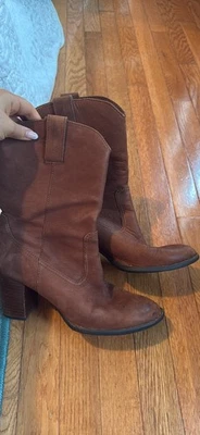 Born Crown Leather Heeled Boot Size 9 - Image 1 of 4