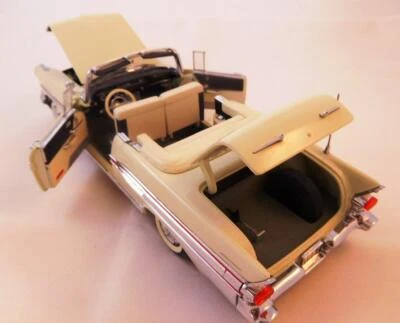 Franklin Mint 1957 Pontiac Bonneville Convertible Original Box Model # B11VB59 - Image 1 of 4