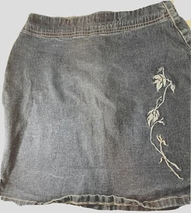 Route 66 Girls Size 5/6 Blue Jean Denim Skirt Floral Embroidery Back Zip - Picture 1 of 7