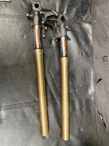 SUZUKI GSXR 600 750 K6 K7 2006 2007 DAMAGED FORKS STANCHIONS LEGS 37 PAIR - Picture 1 of 13