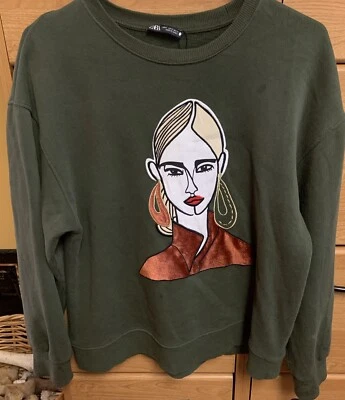 Sudadera ZARA Talla Mediana Mujer Bordada Cara Gráfica Top Nueva Verde Foto 1 de 4