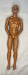 Vintage Mattel Barbie Ken bambola braccia piegate 1988 testa 1968 corpo biondo capelli modellati 12" - Foto 1 di 7