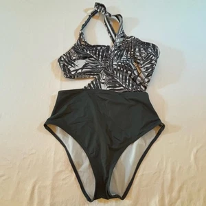Bikini de hojas monocromáticas Adore Me - Imagen 1 de 7