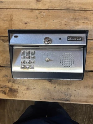 DKS Door King 1812-081  Gate Entry System with case and transformer - Image 1 of 4