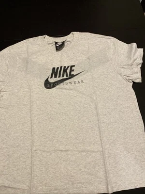 Camiseta para mujer Nike Sportswear logotipo gráfico manga corta talla L gris jaspeado Foto 1 de 4