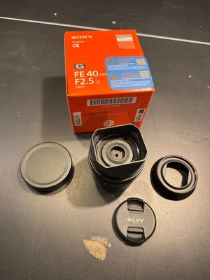 Lente Sony FE 40 mm f2,5 G SEL40F25G Foto 1 de 4