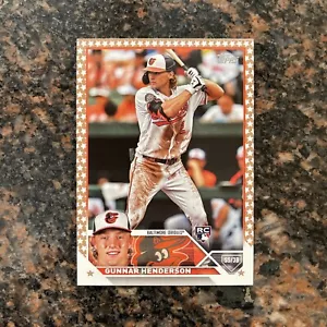 2023 Topps Gunnar Henderson #206 Gold Star Baltimore Orioles RC - Picture 1 of 2