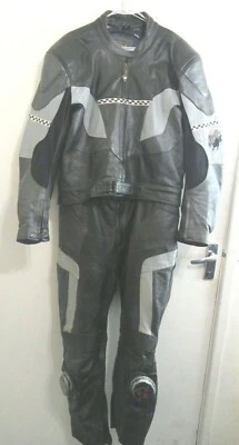 TRAJE DE MOTO DE CUERO VINTAGE AÑOS 80 2 PIEZAS TALLA M CON ARMADURA, DE BUFFALO Foto 1 de 4