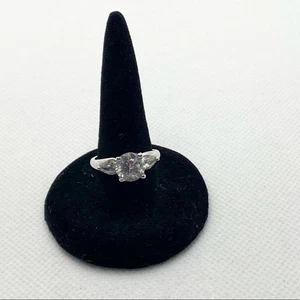 Anillo de compromiso de diamantes de corte redondo sintético chapado en oro de 18k - talla 7,25 - Imagen 1 de 5