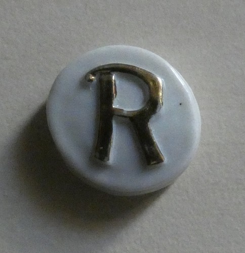 Feves ancienne Jeton brillant lettre R décor or | eBay