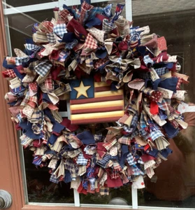 HANDMADE 18" PATRIOTIC RAG WREATH W/FLAG SIGN-COUNTRY RUSTIC PRIMITIVE-4 LAYERS - Picture 1 of 8